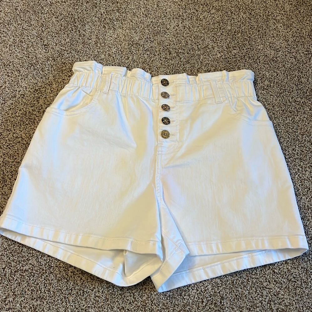 Lilly Pulitzer… ￼neva high rise stretch… Size 8